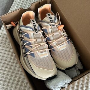 Brand new with tags Adidas Trail Running Sneakers Size Women’s 7